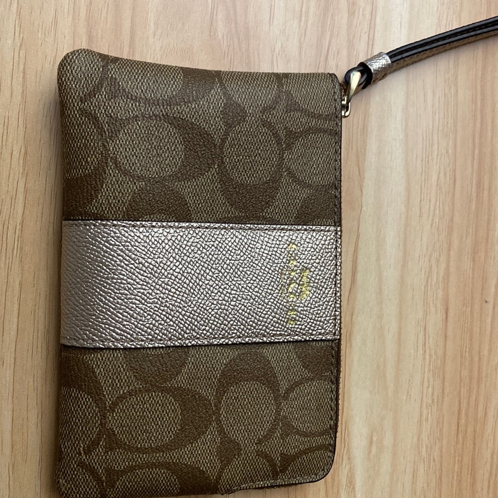 Coach Wristlet Small Wristlet Light Brown